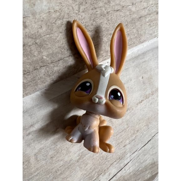 Littlest Pet Shop Bunny Rabbit #28 LPS 28 figure Tan Purple Dot Eyes Long Ears‎ - Picture 1 of 5